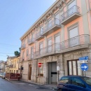Cod.Hold.211 -  Appartamento da ristrutturare di due vani e accessori,  a pochi metri dalla piazza principale -  40.000 